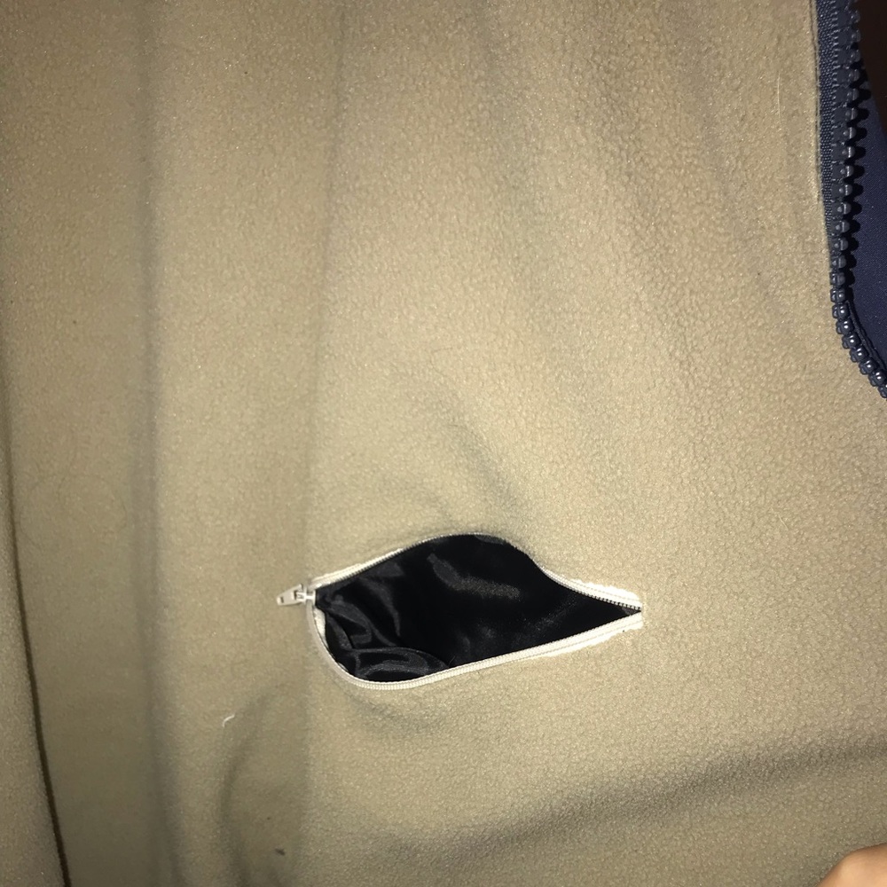 armadillo jacket - Picture 3 of 3